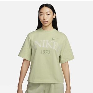 Nike Sportswear Classic Women's 1972 T-Shirt Olive Aura